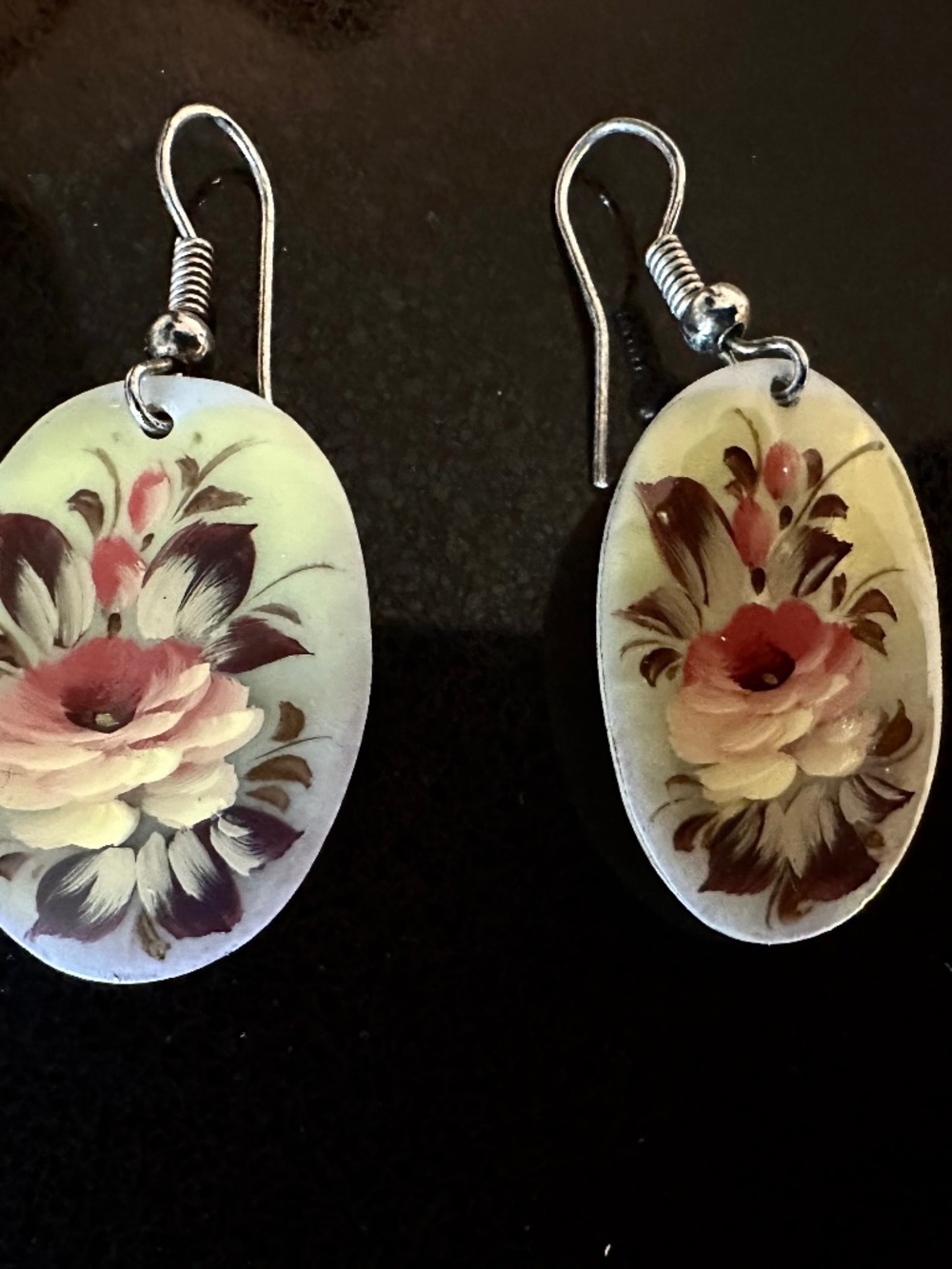 Mother-of-pearl hand-crafted artisanal earrings